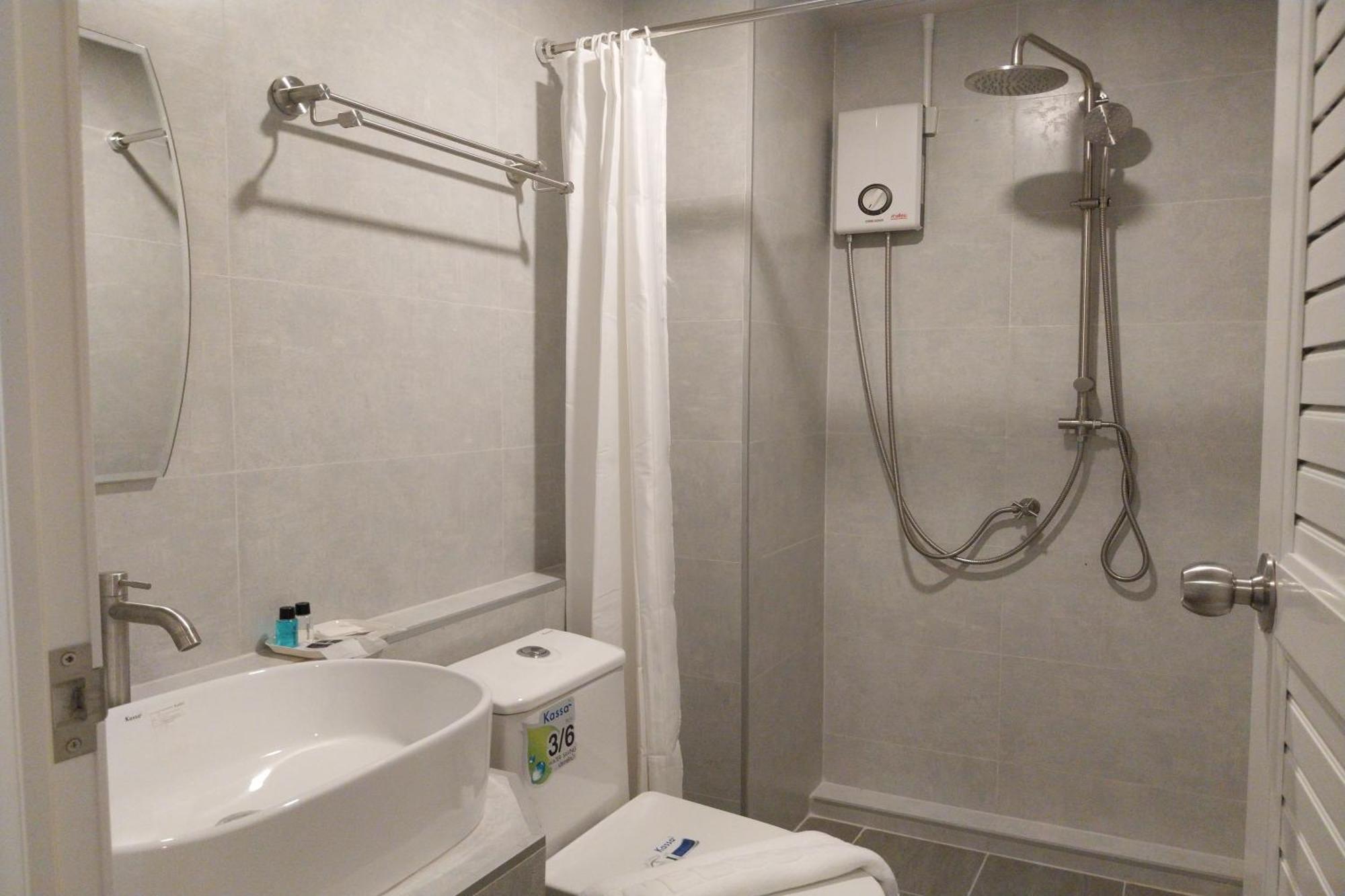 Ployburi Boutique Hotel Chanthaburi Exterior foto